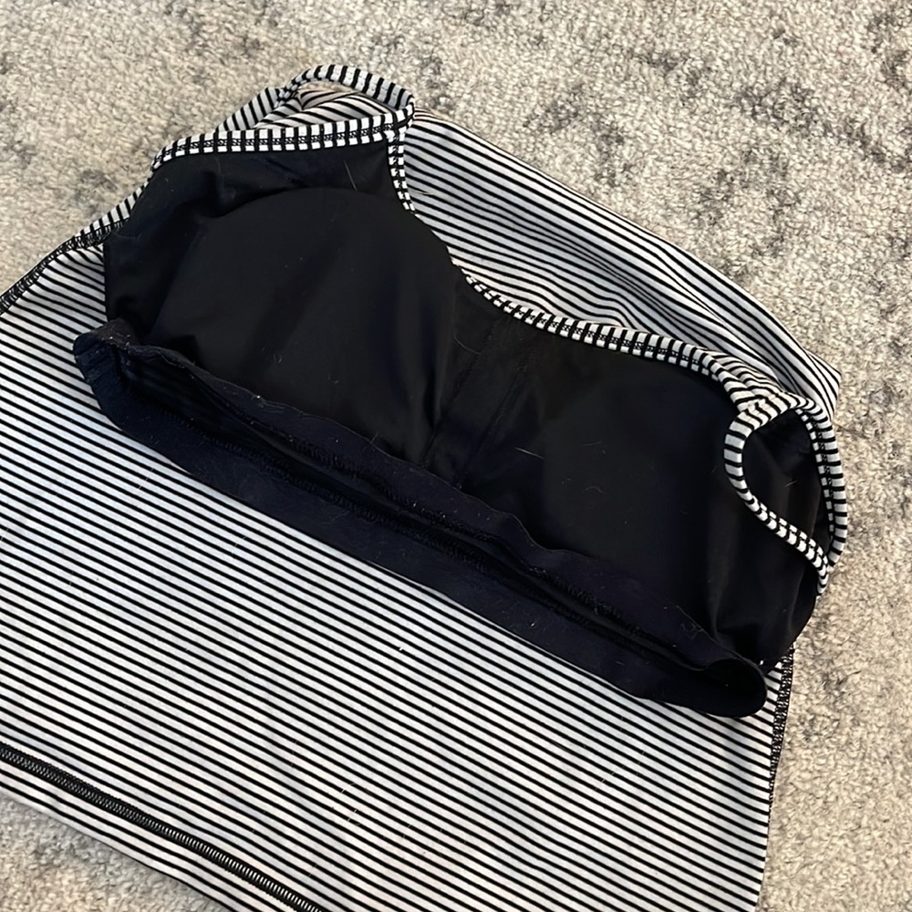 Lululemon striped tank - size 8 - Picture 6 of 6